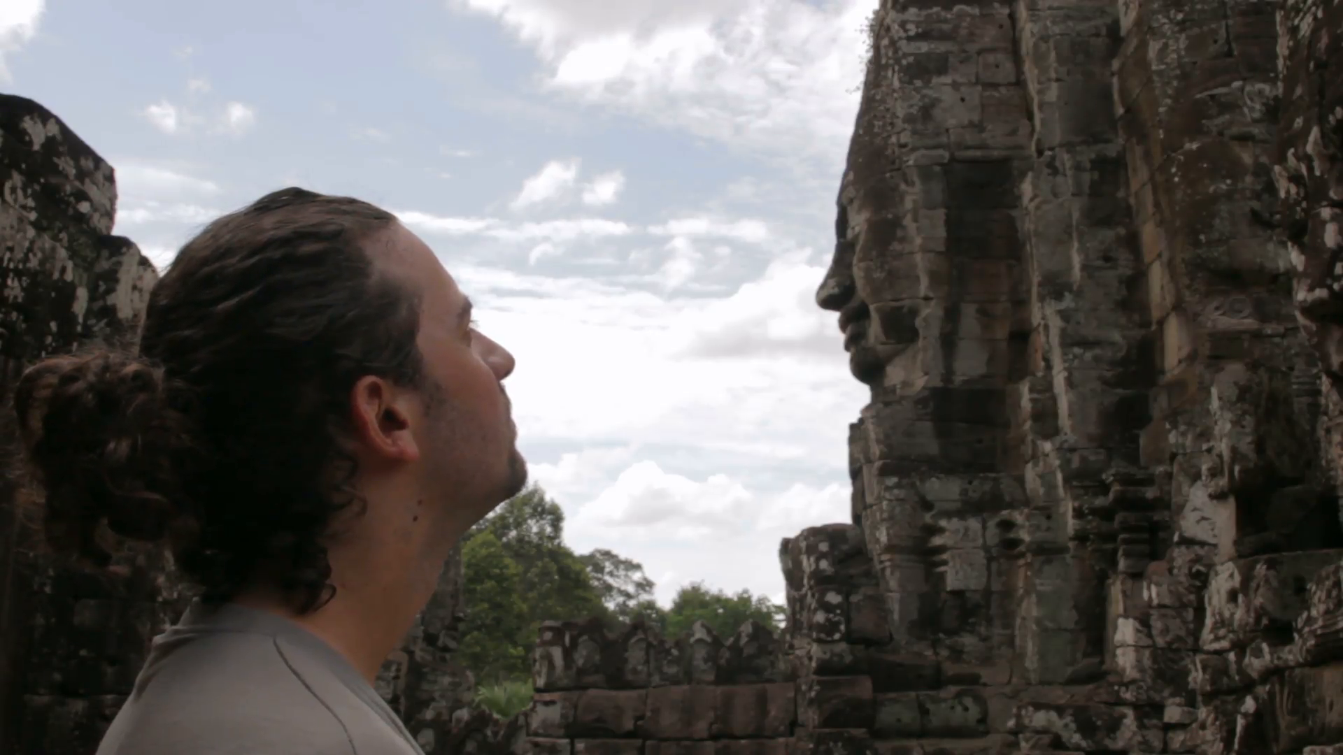 attraction-Travel to Bayon Temple.png